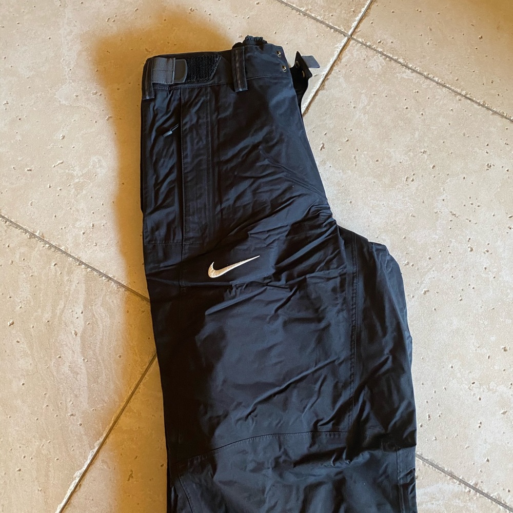 New! Nike Men’s Snow Ski Snowboard Pants Medium